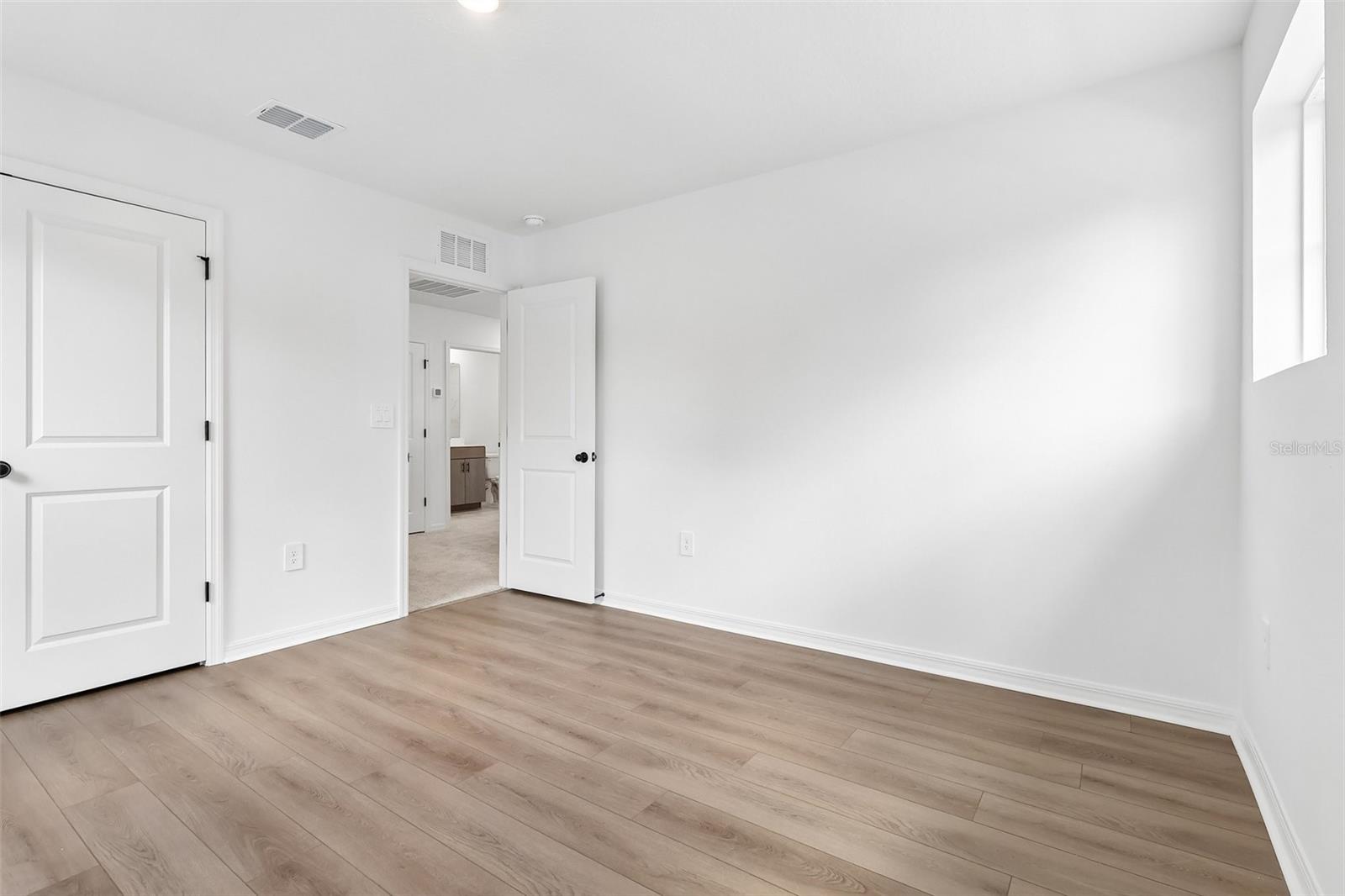 4272 Darby Ct Property Photo 22