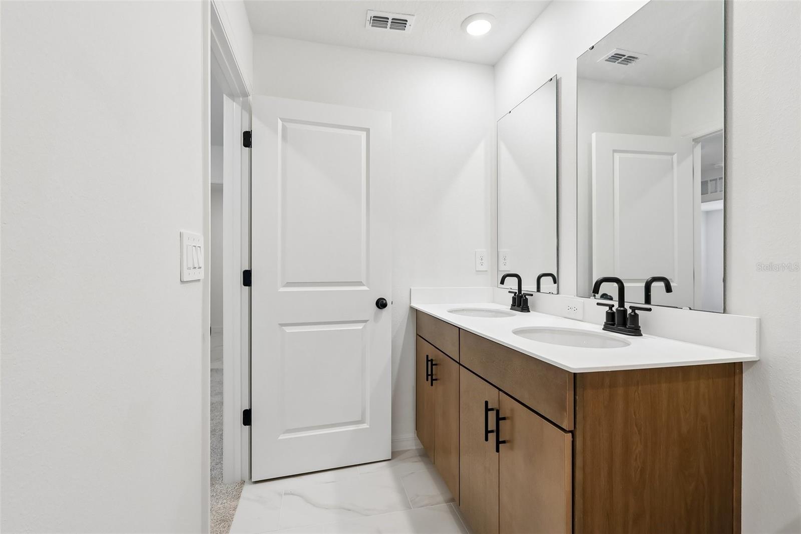 4272 Darby Ct Property Photo 29