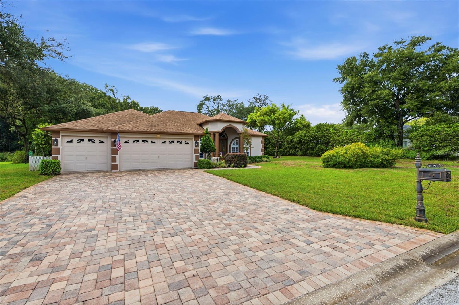 10531 Miracle Ln Property Photo 5