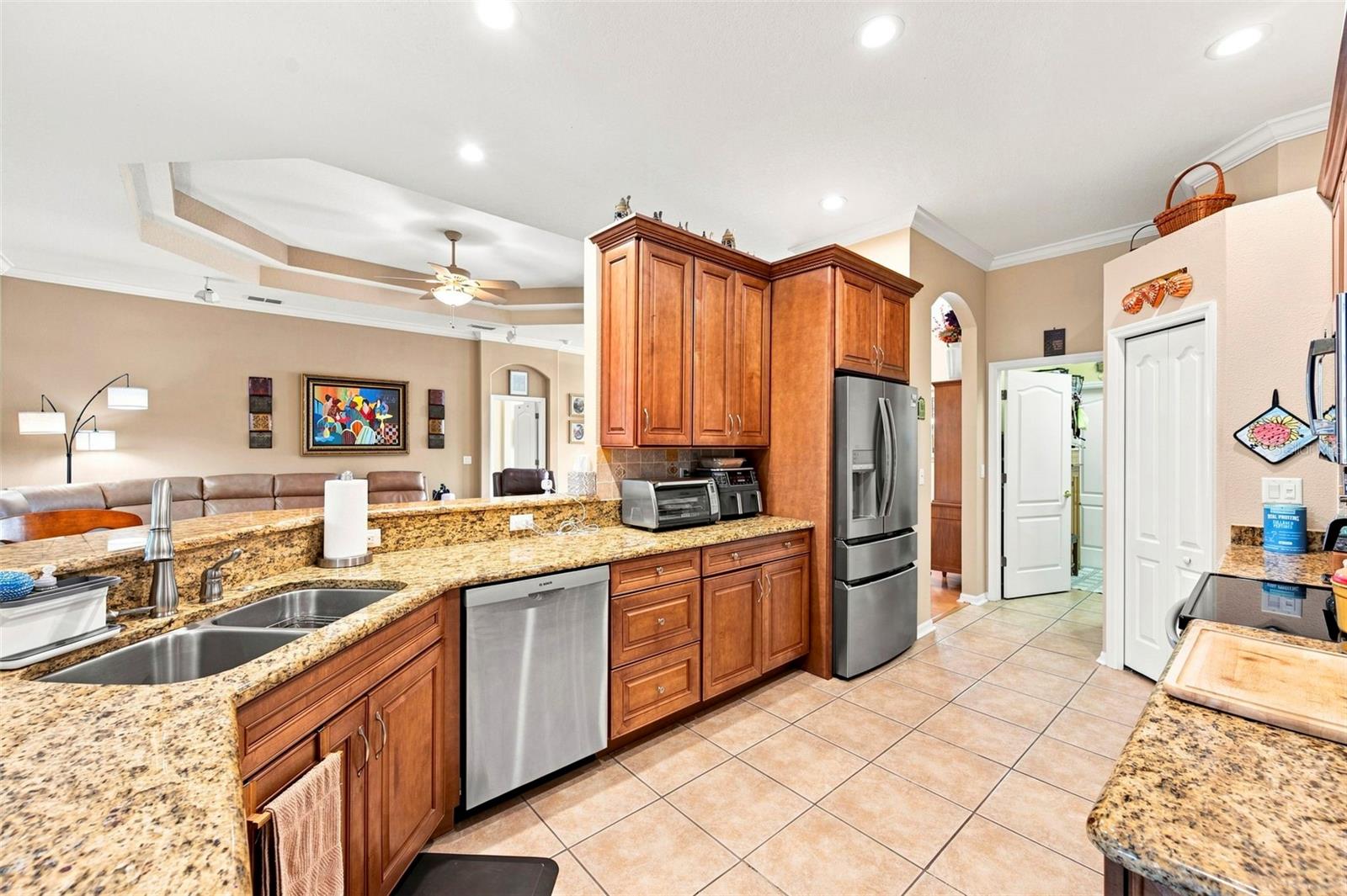 10531 Miracle Ln Property Photo 18