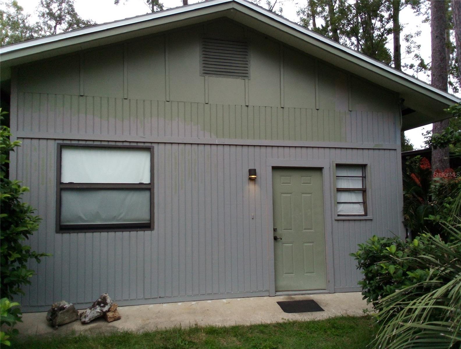 3621 Sw 18th St Property Photo 1