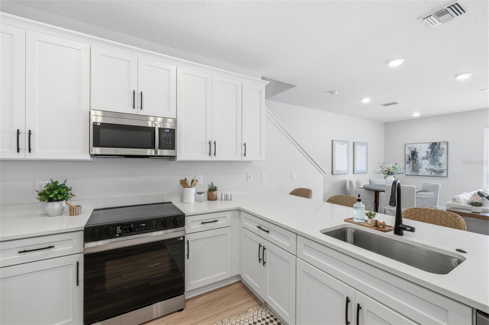 5817 Angela Leyla Pl Property Photo 6
