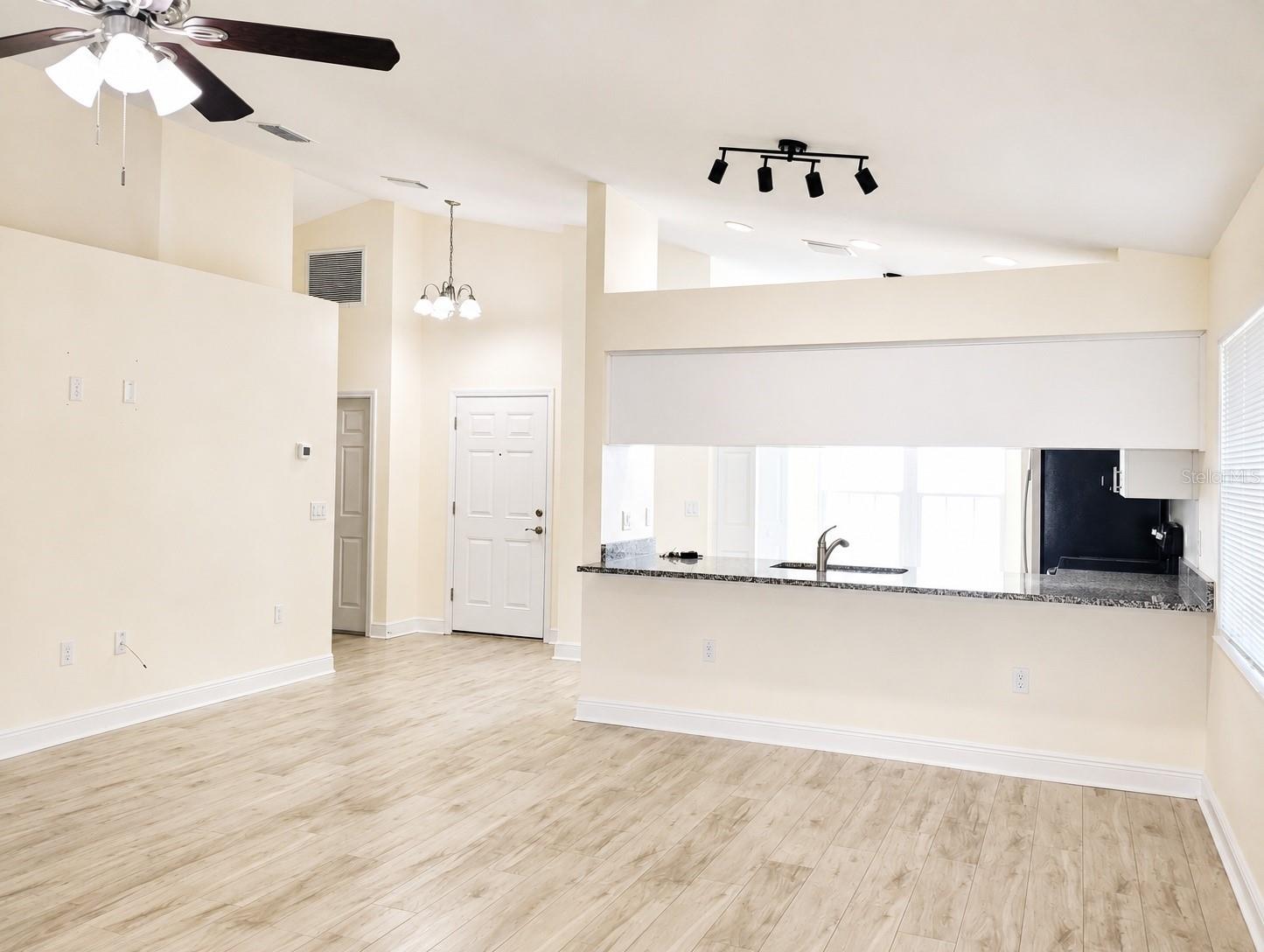 10114 Briar Cir Property Photo 3