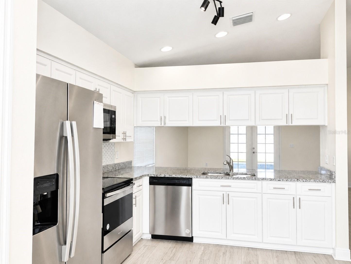 10114 Briar Cir Property Photo 7