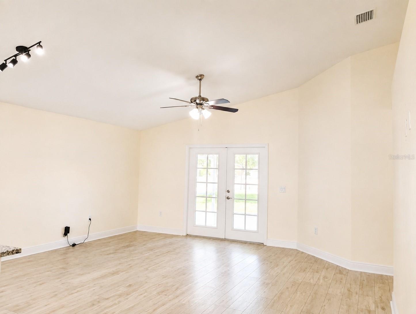 10114 Briar Cir Property Photo 8