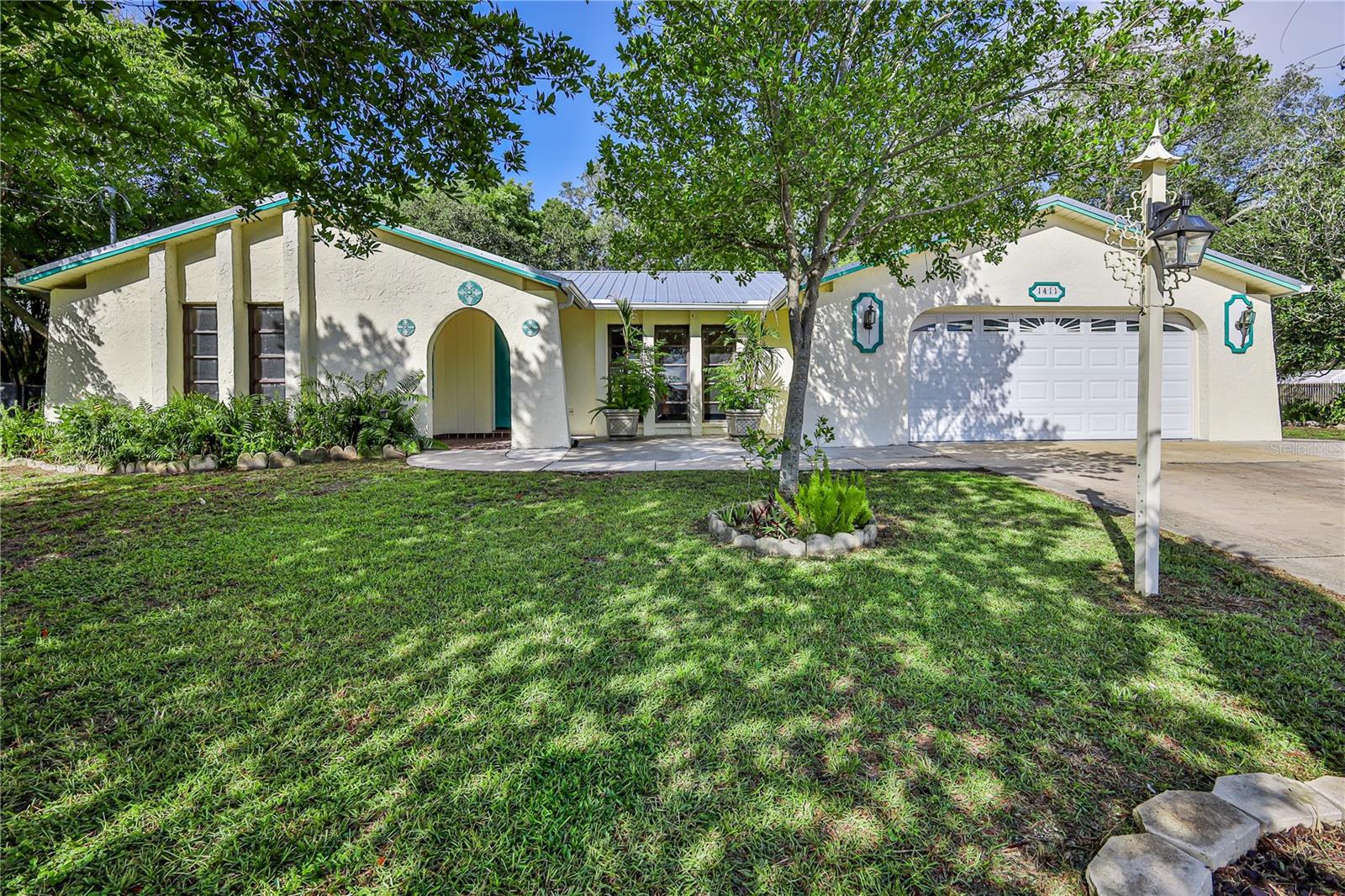 1411 Ivydale Rd Property Photo 1