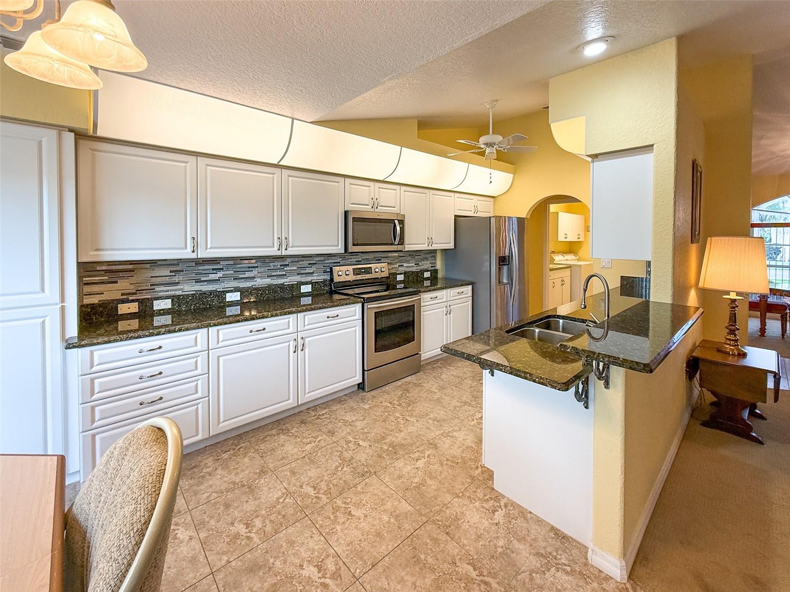 8533 Coral Creek Loop Property Photo 10