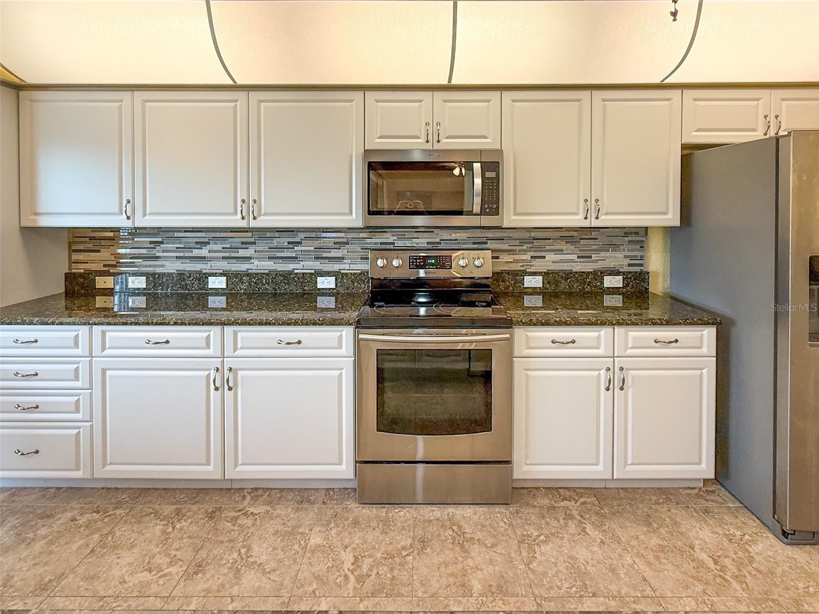 8533 Coral Creek Loop Property Photo 11