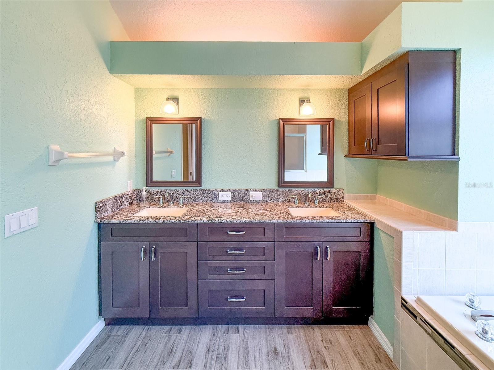 8533 Coral Creek Loop Property Photo 15