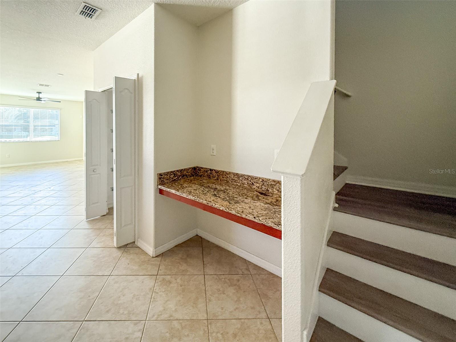 13715 Rosette Rd Property Photo 9