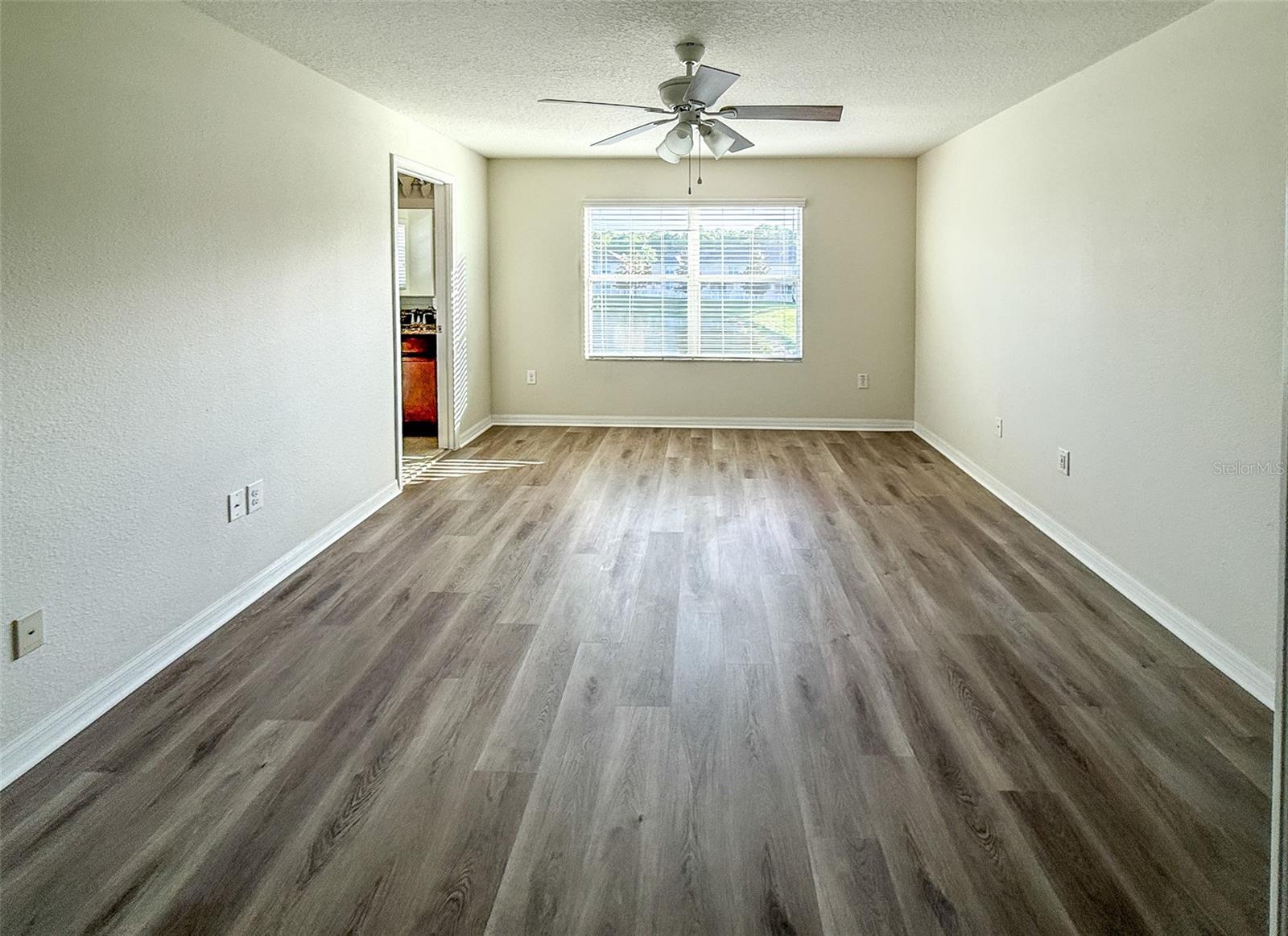 13715 Rosette Rd Property Photo 11