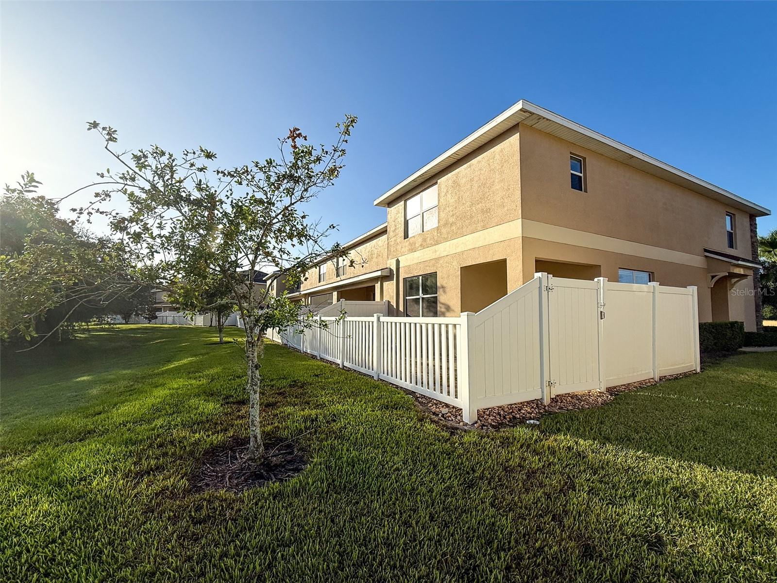 13715 Rosette Rd Property Photo 22