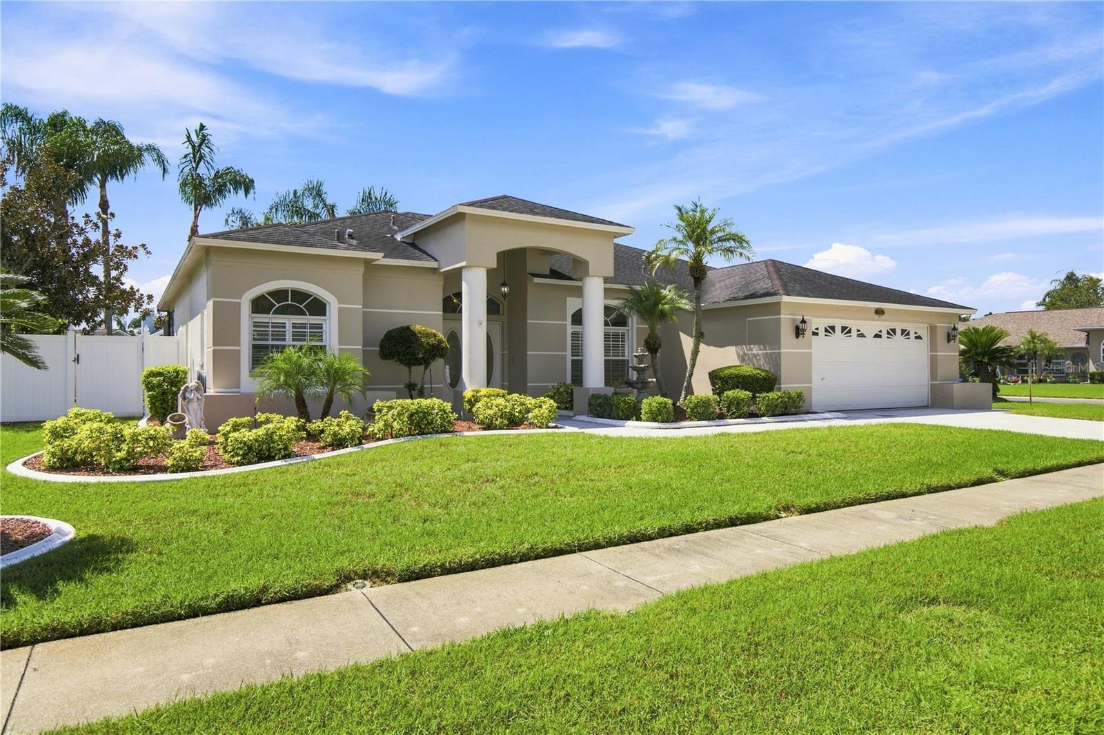 8704 Cypress Lakes Blvd Property Photo 2