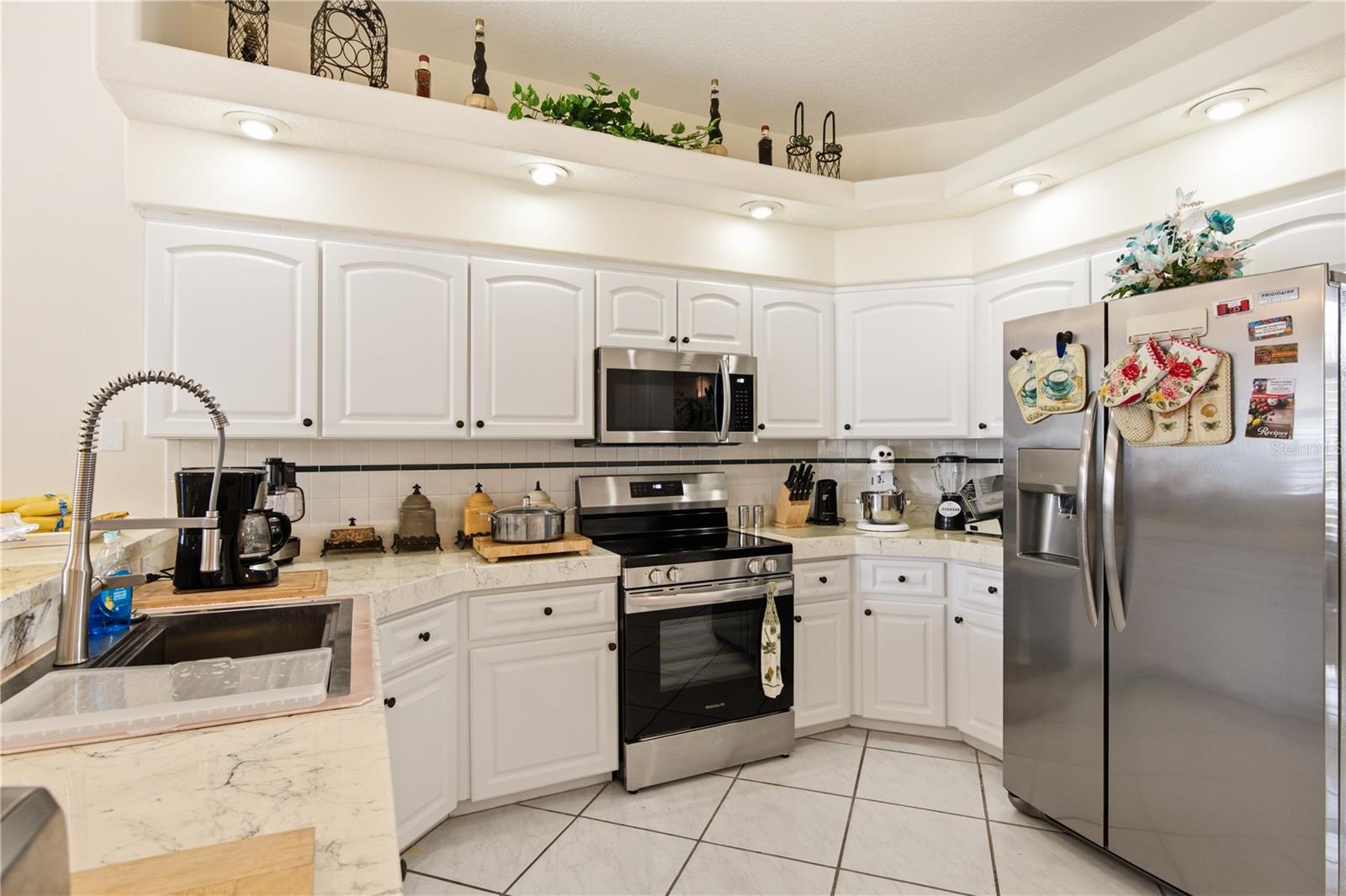 8704 Cypress Lakes Blvd Property Photo 12