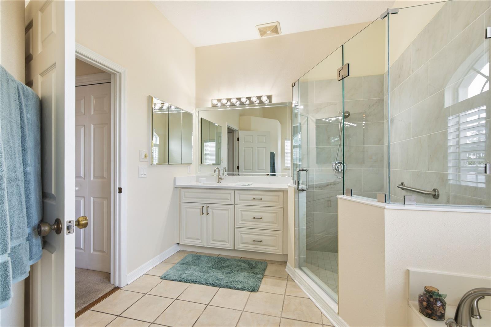 8704 Cypress Lakes Blvd Property Photo 30