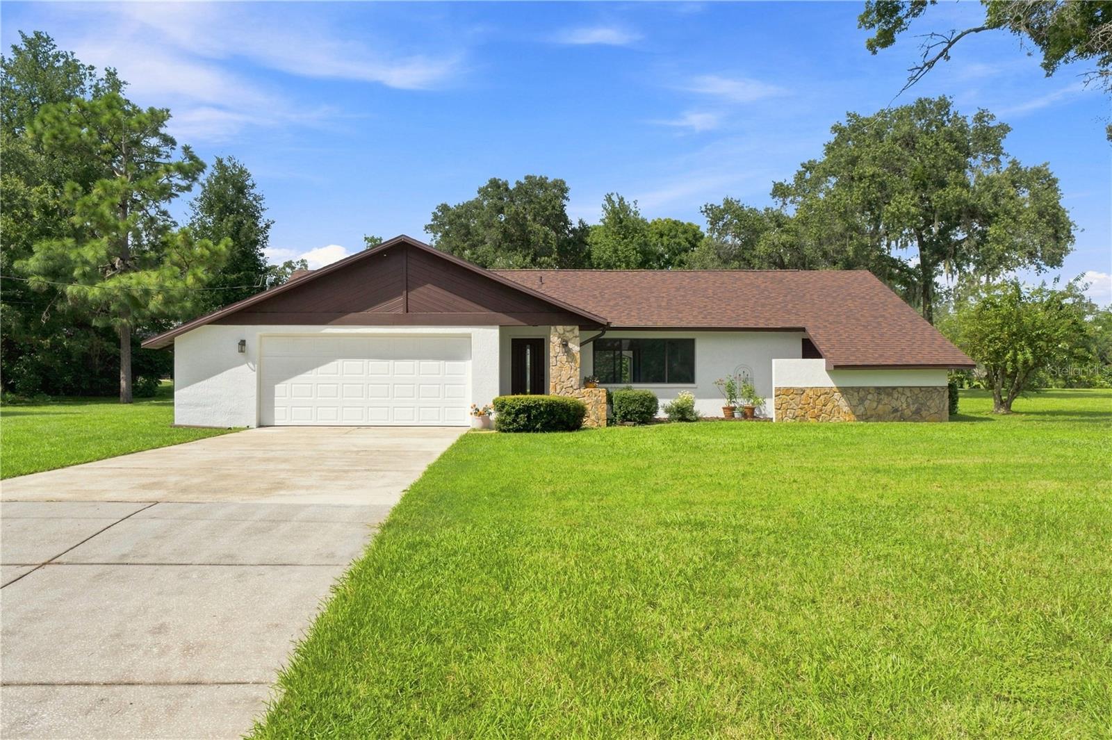 15125 Willowood Ln Property Photo 1