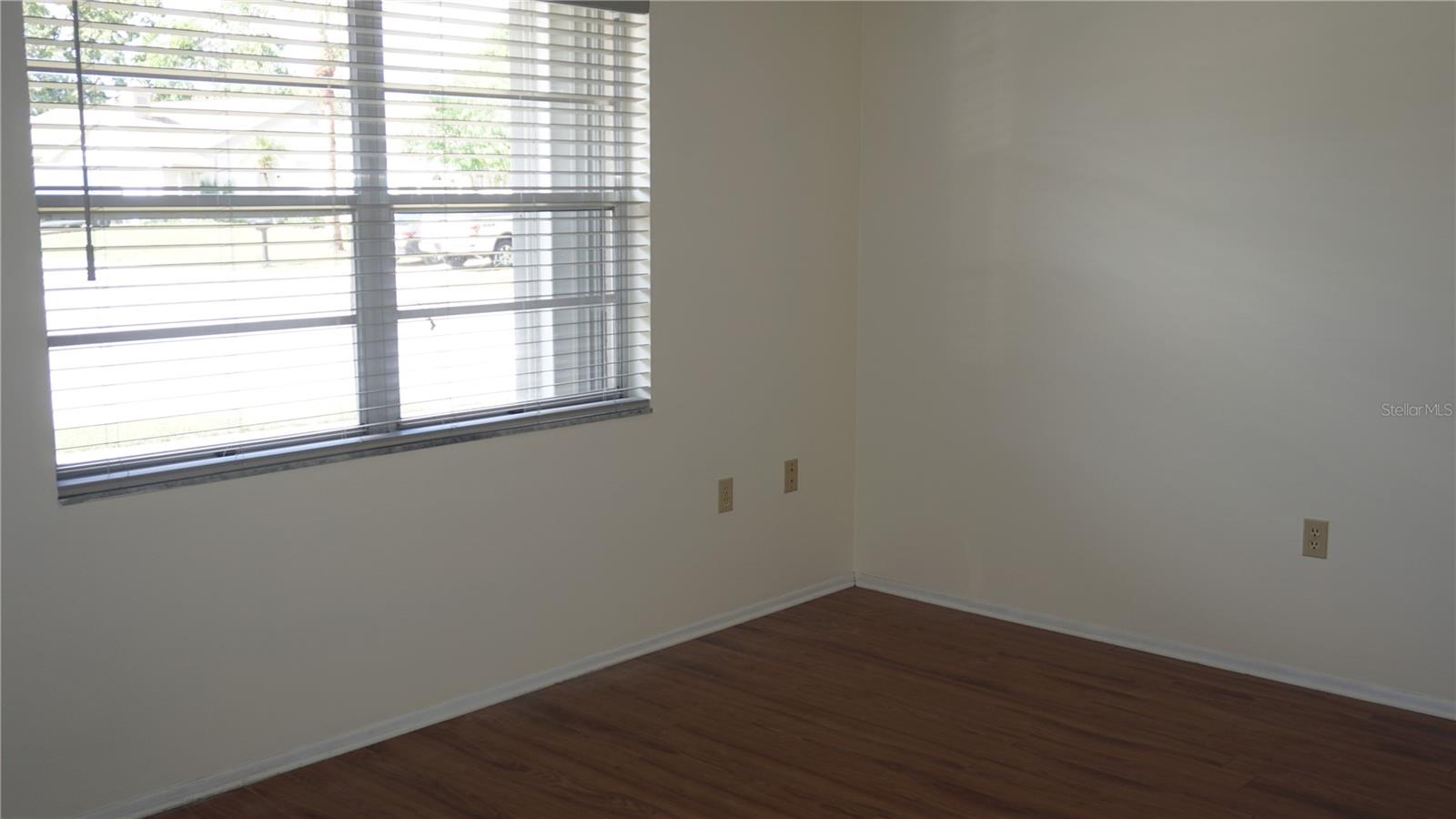 8907 Seeley Ln Property Photo 11