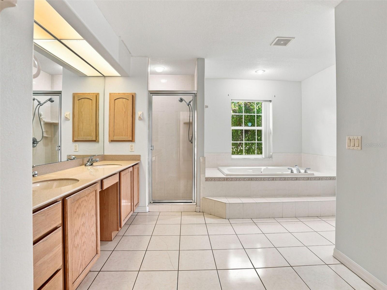 56 Oak Village Blvd Property Photo 16