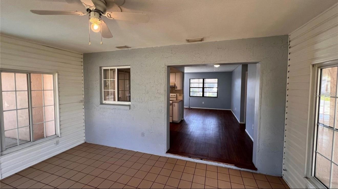 9103 Whitman Ln Property Photo 6