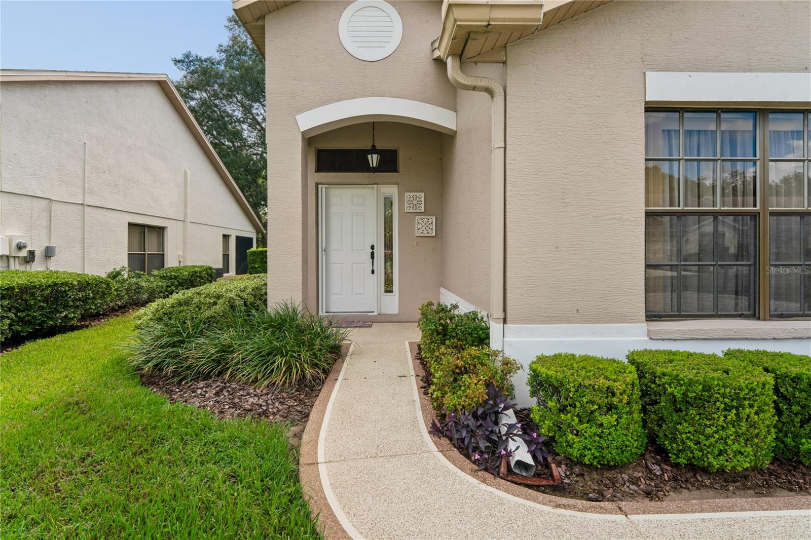 430 Candlestone Ct Property Photo 2