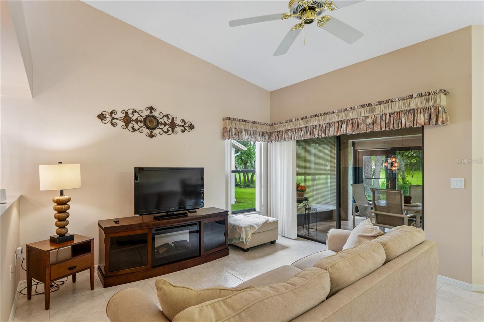 430 Candlestone Ct Property Photo 19