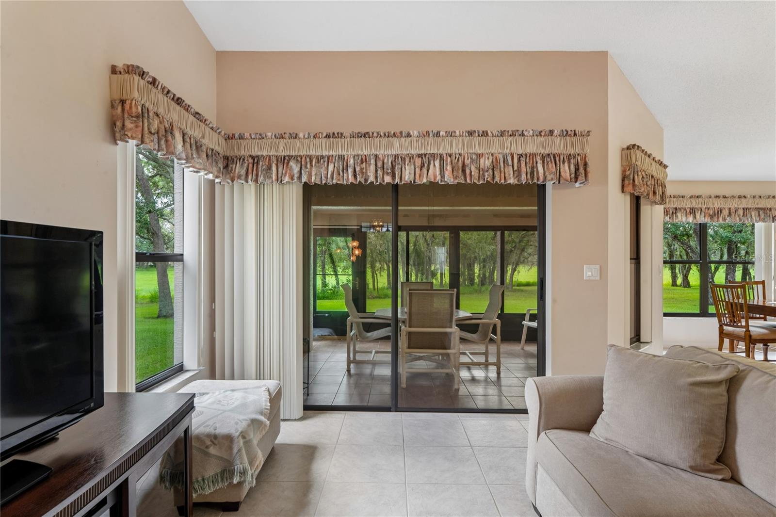 430 Candlestone Ct Property Photo 24