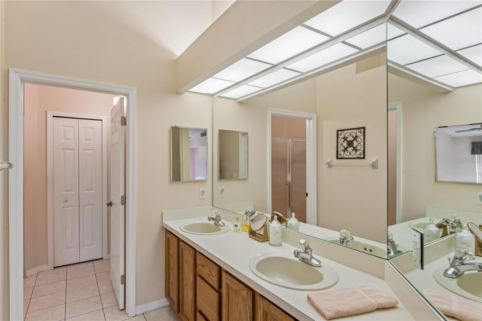 430 Candlestone Ct Property Photo 28