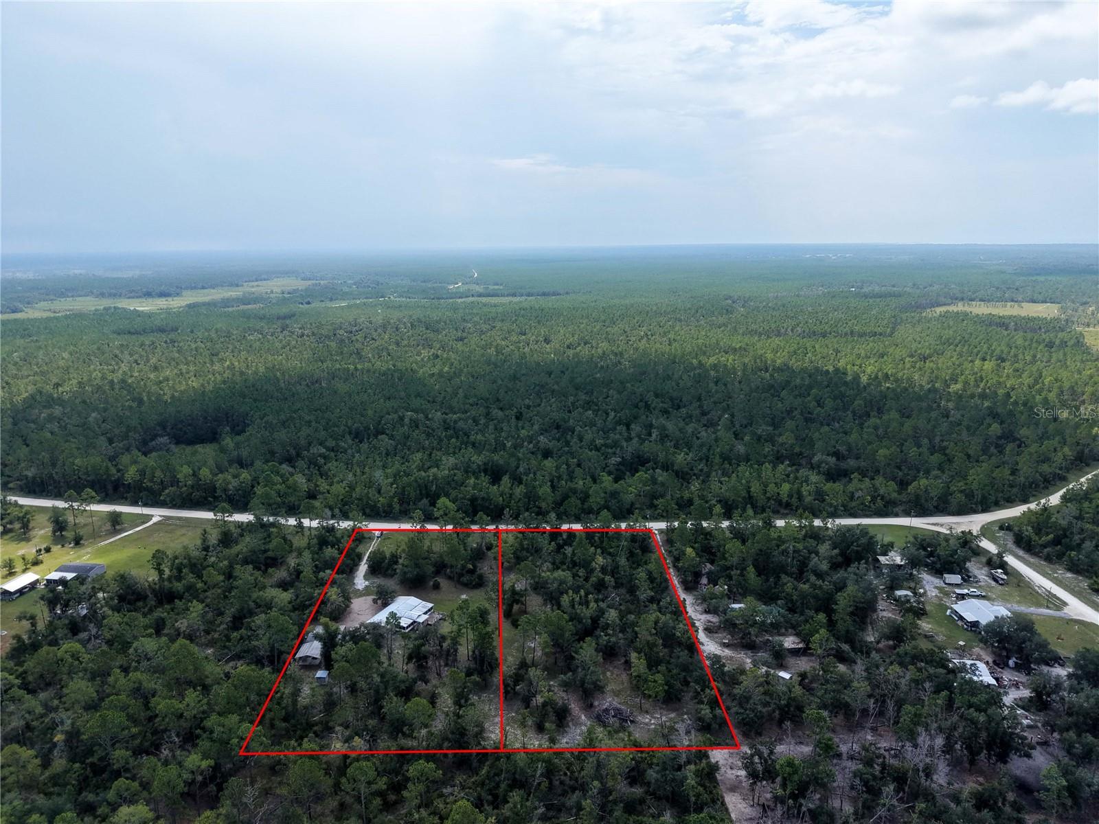1292 DENNIS HOWELL RD