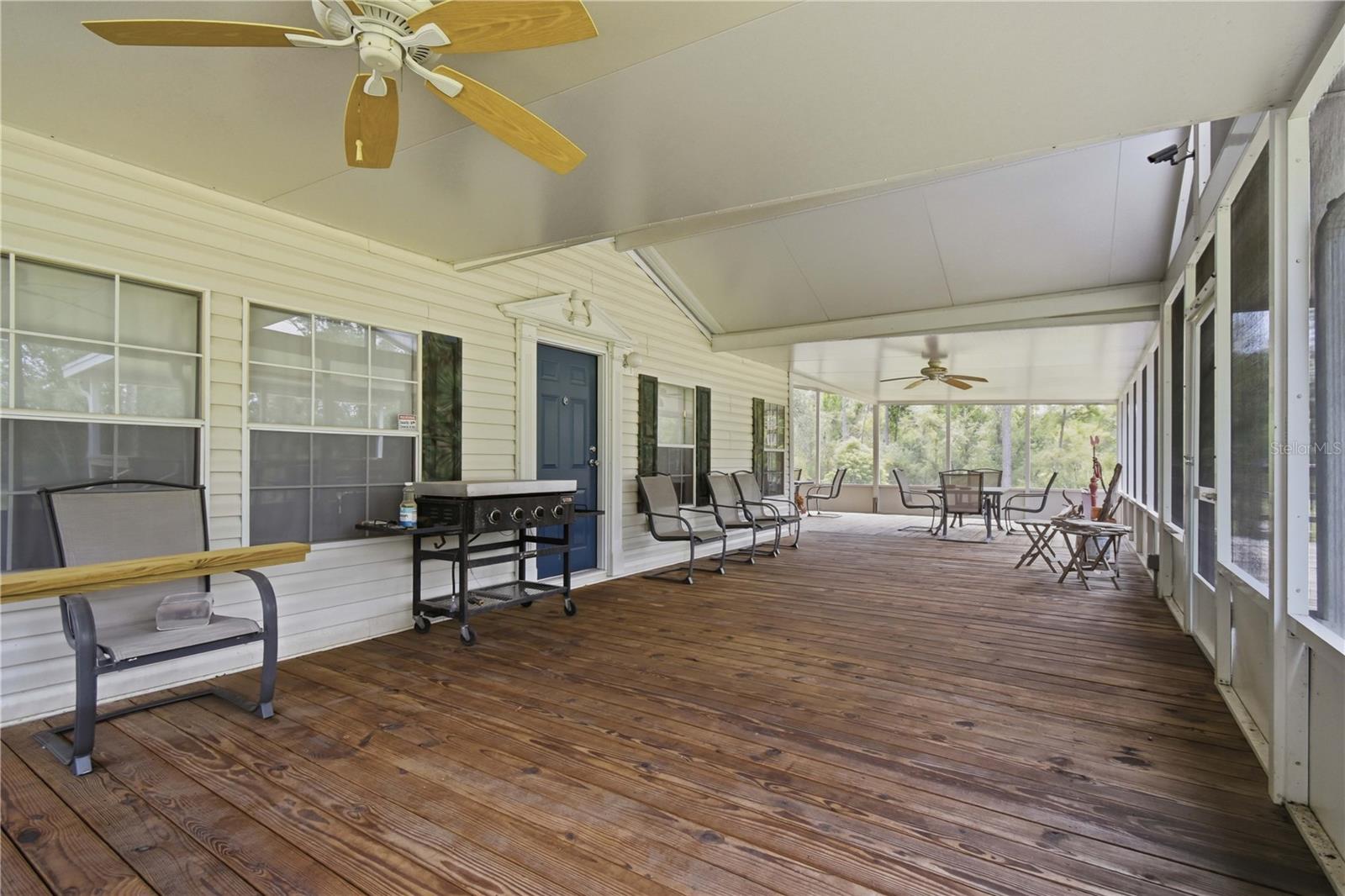 1292 Dennis Howell Rd Property Photo 2