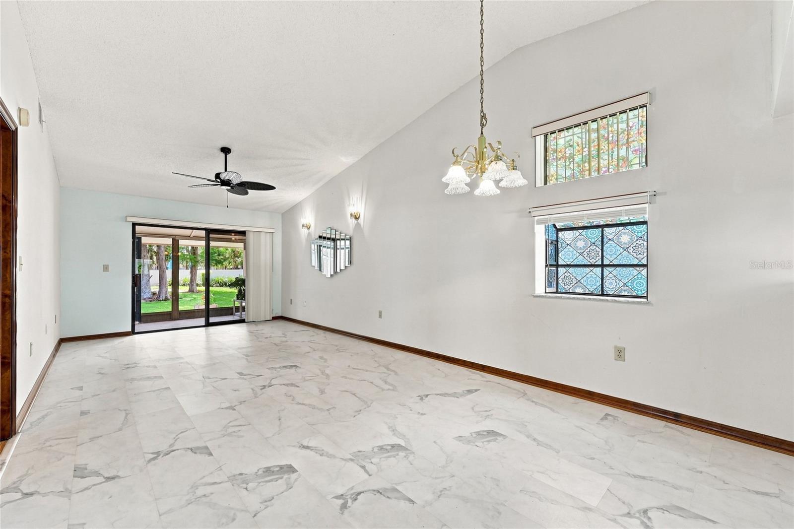 472 Prestwick Pl Property Photo 11
