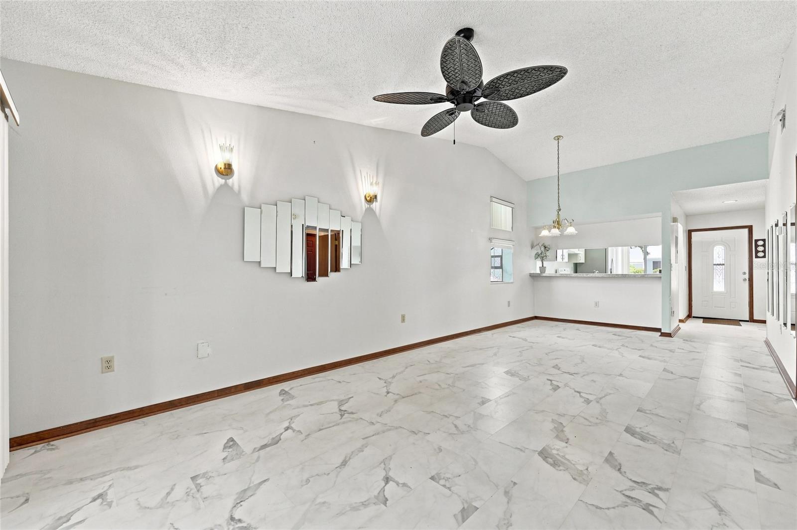 472 Prestwick Pl Property Photo 13