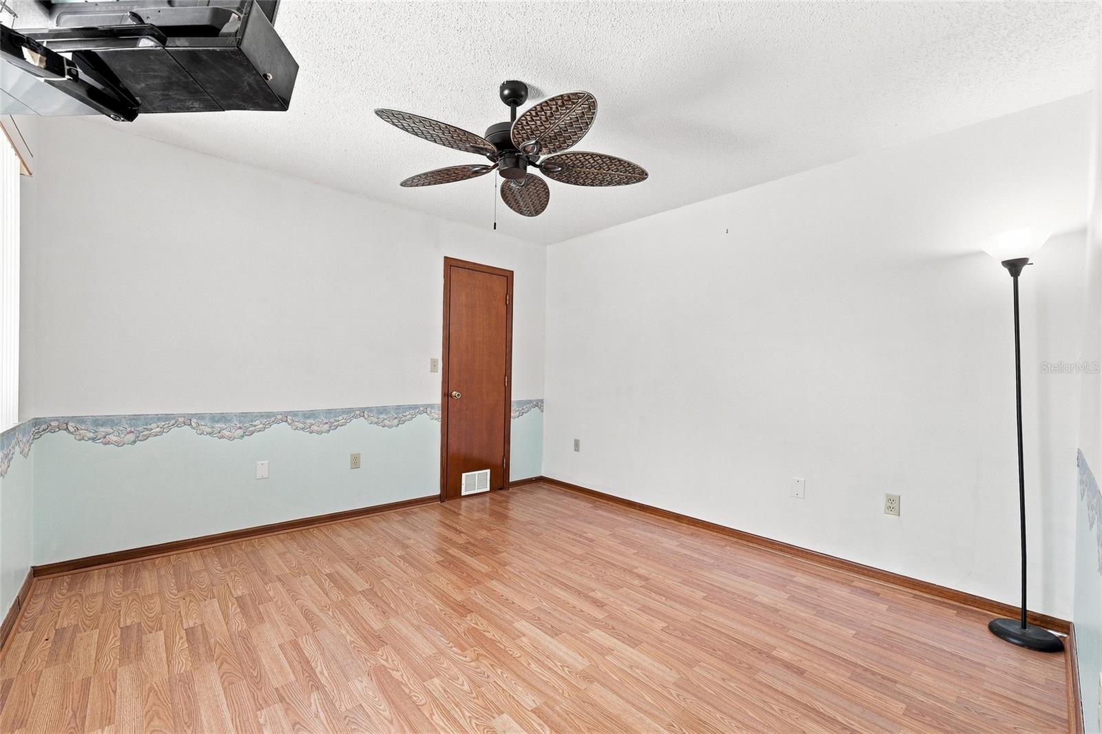 472 Prestwick Pl Property Photo 17