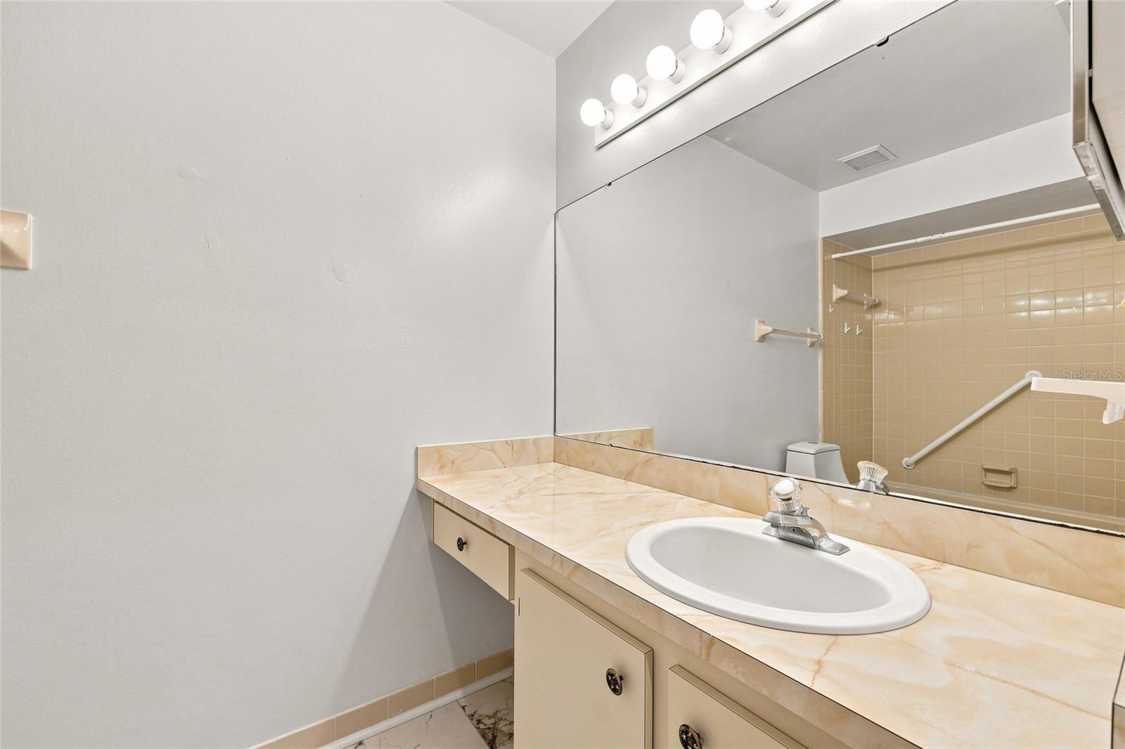 472 Prestwick Pl Property Photo 23