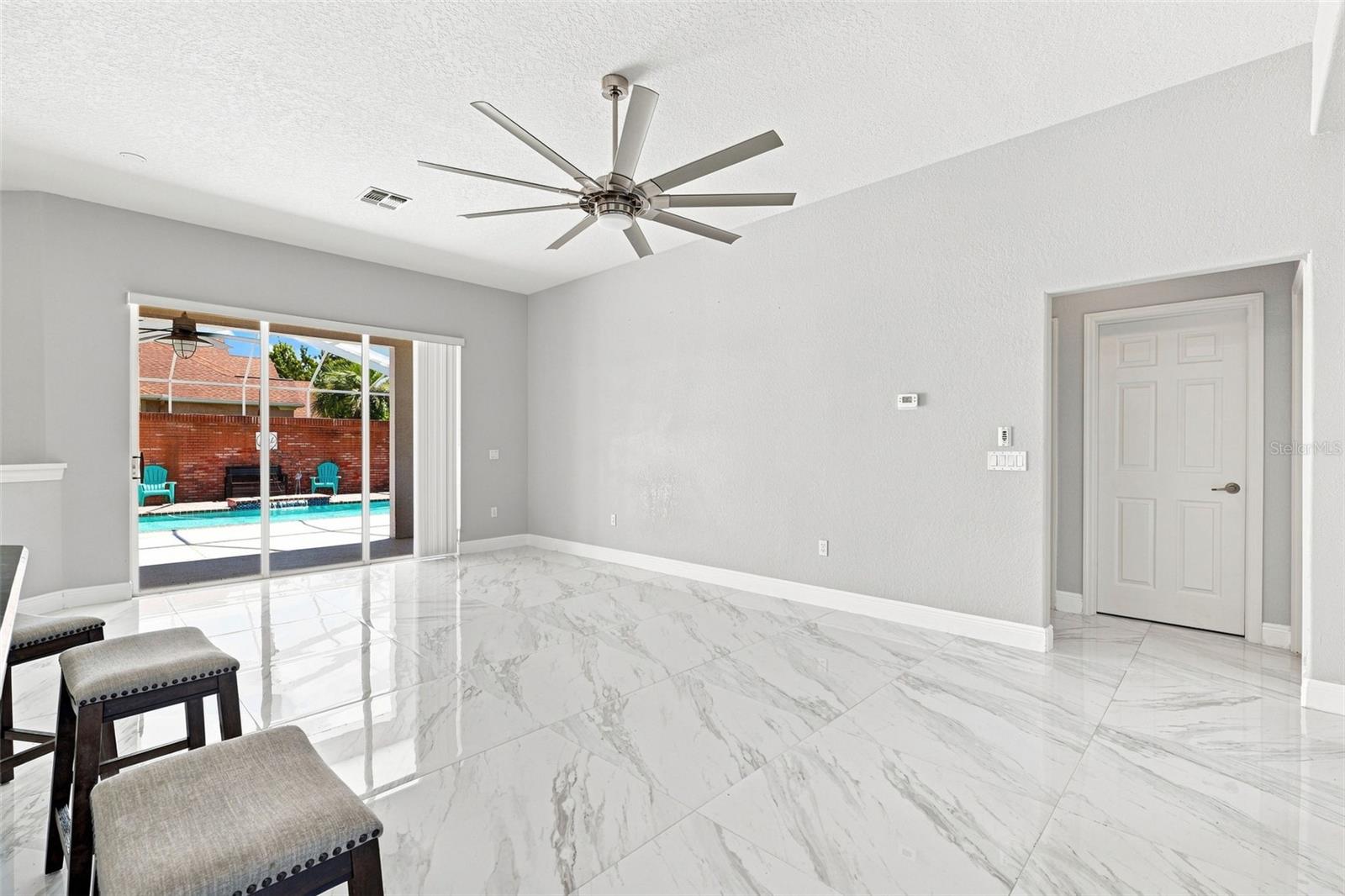 5333 Leather Saddle Ln Property Photo 3