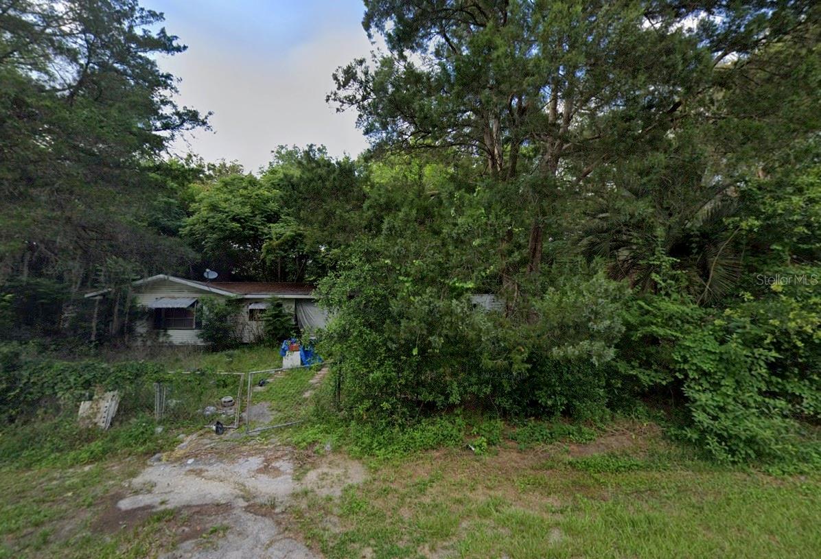 1915 Ne 60th St Property Photo 1