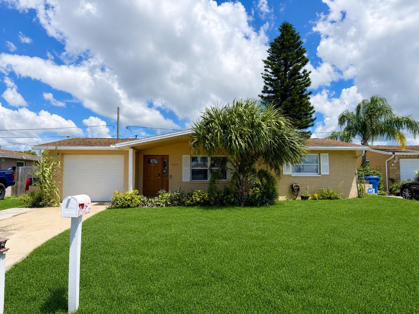 2414 Tahitian Dr Property Photo 1