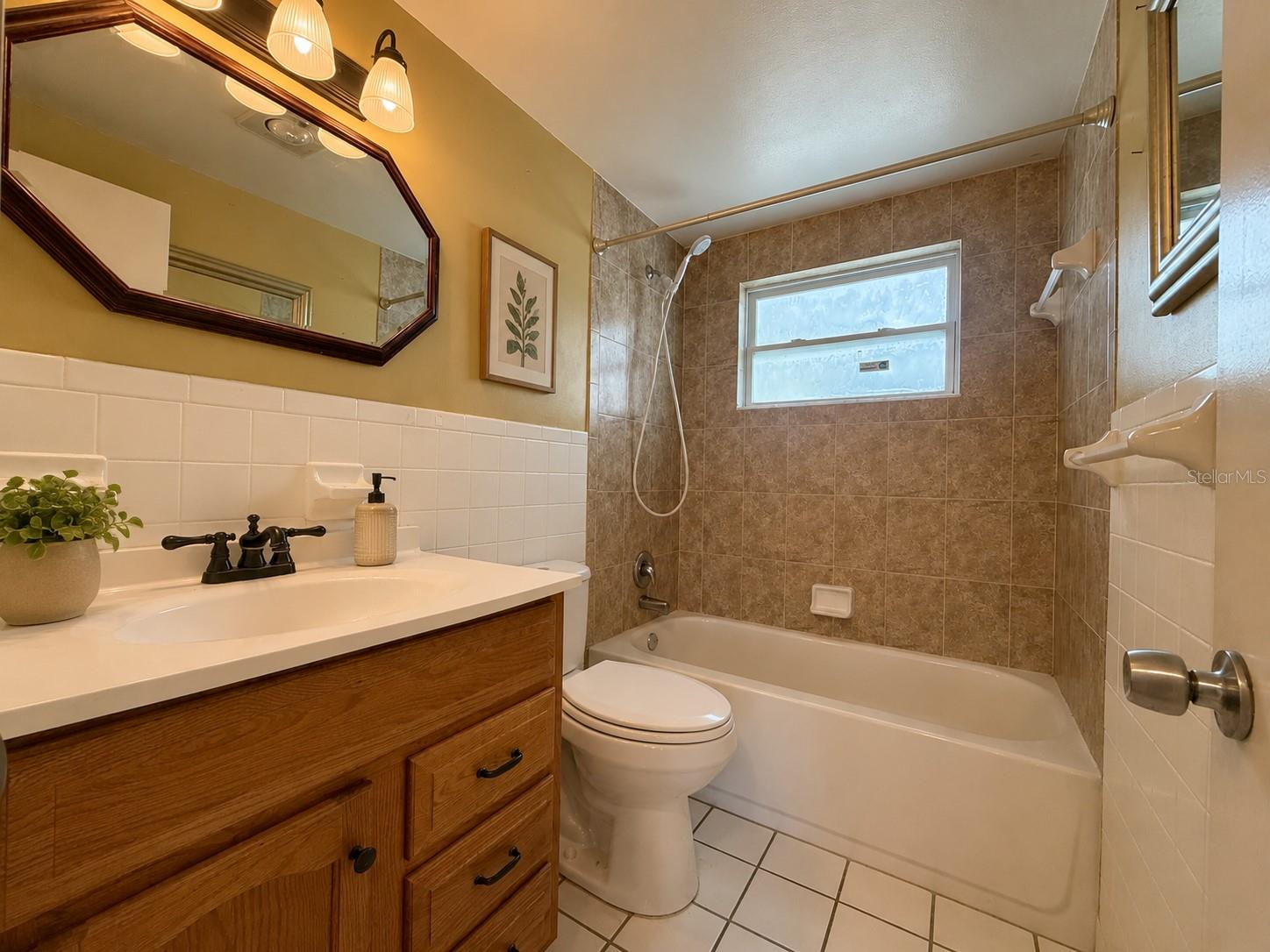 2414 Tahitian Dr Property Photo 11