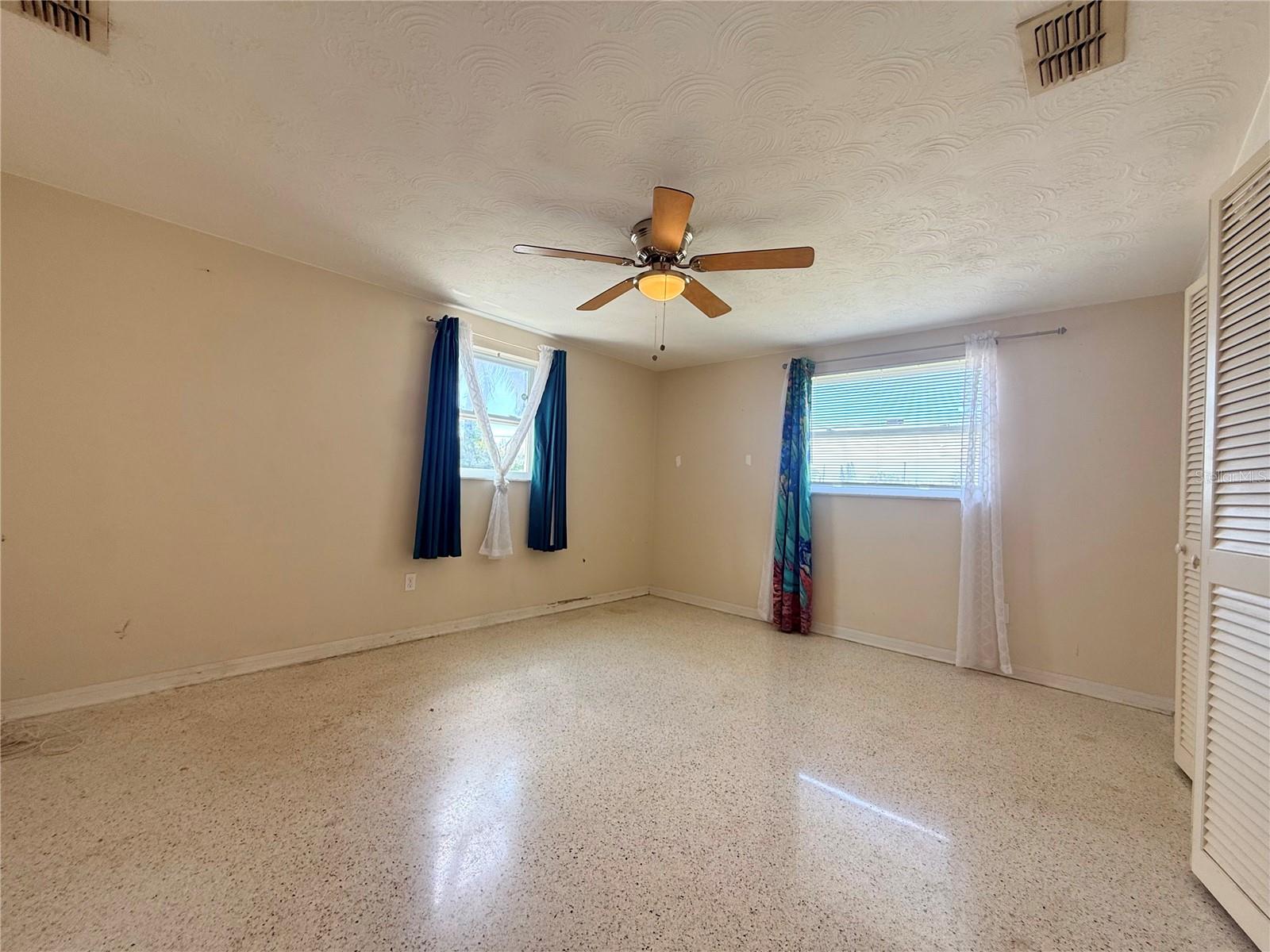 2414 Tahitian Dr Property Photo 13