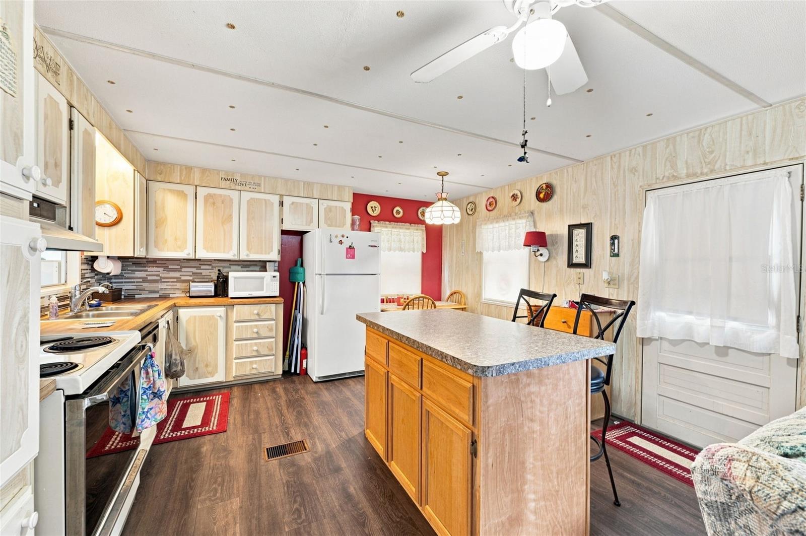 10100 Perch Ct Property Photo 13