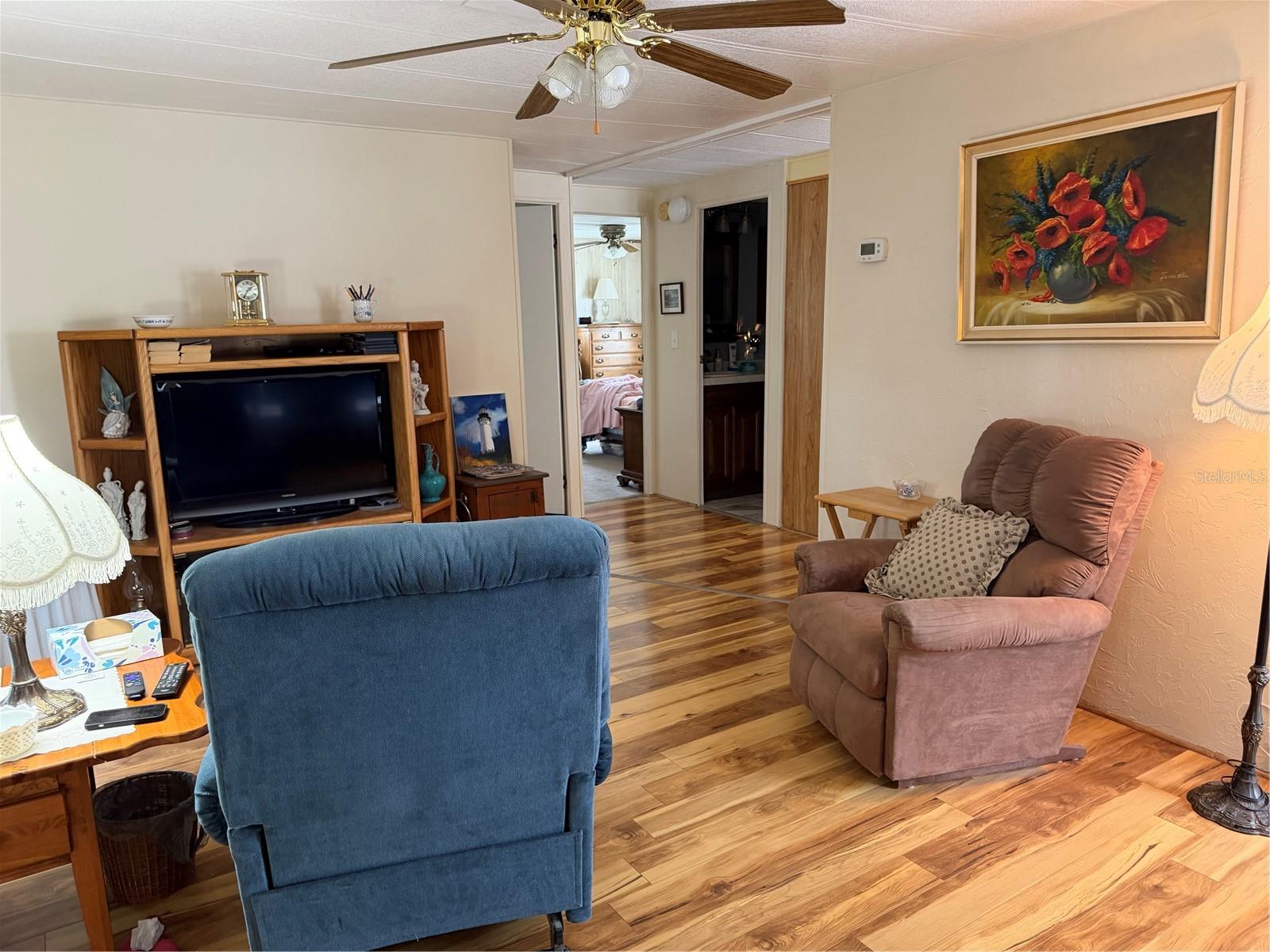 7476 Dearborn Ave Property Photo 13
