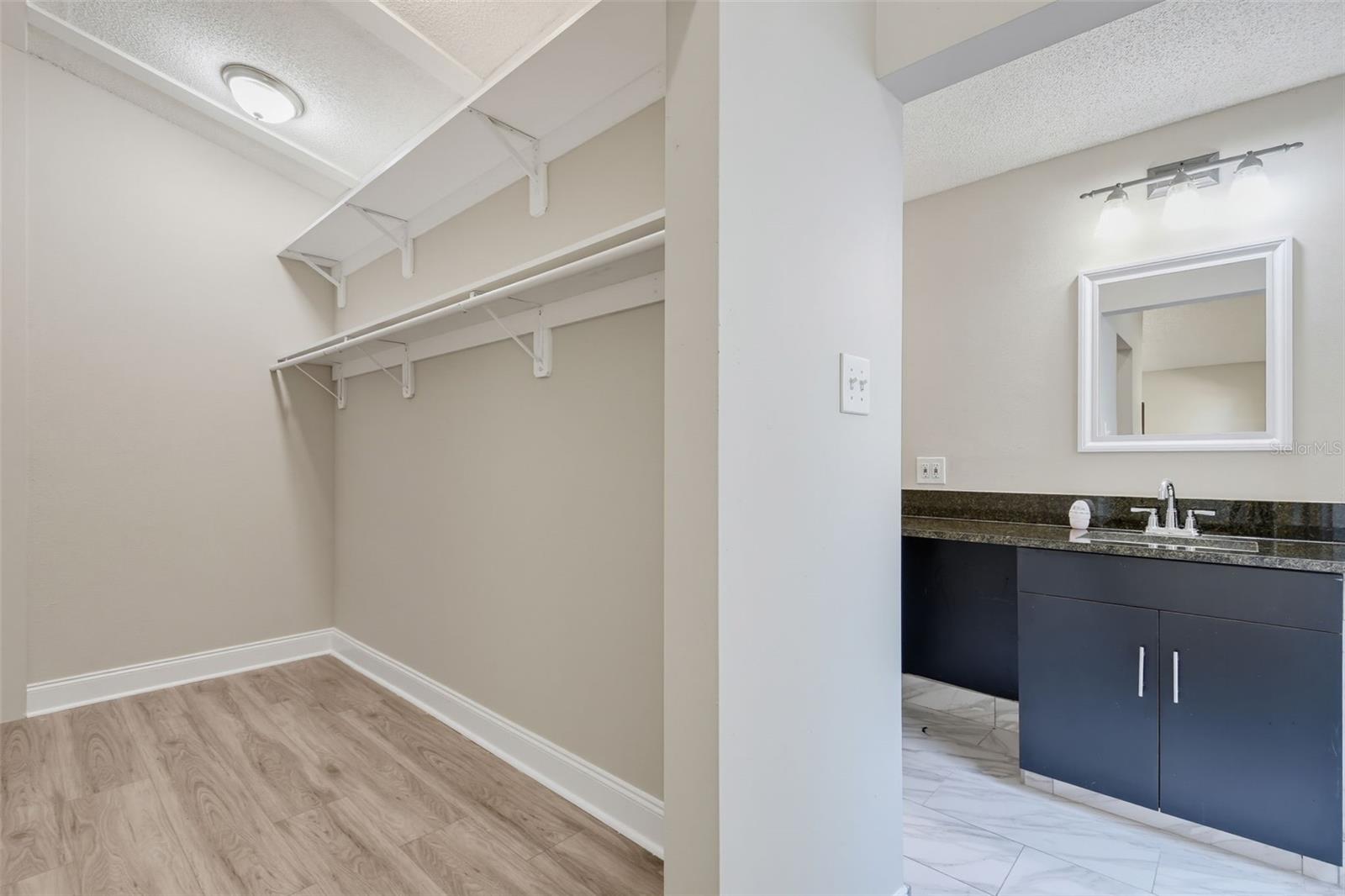 7256 Royal Oak Dr Property Photo 24