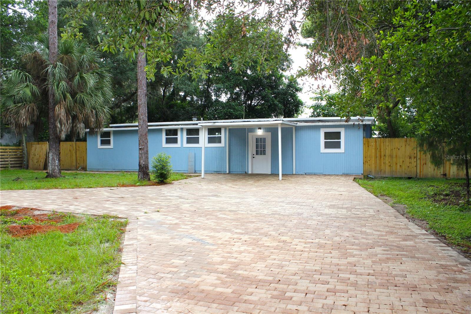 6934 Azlee Ave Property Photo 1