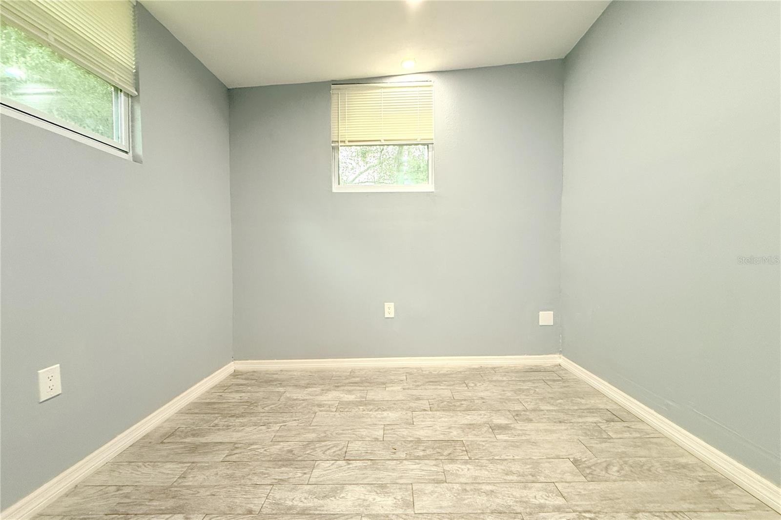 6934 Azlee Ave Property Photo 24