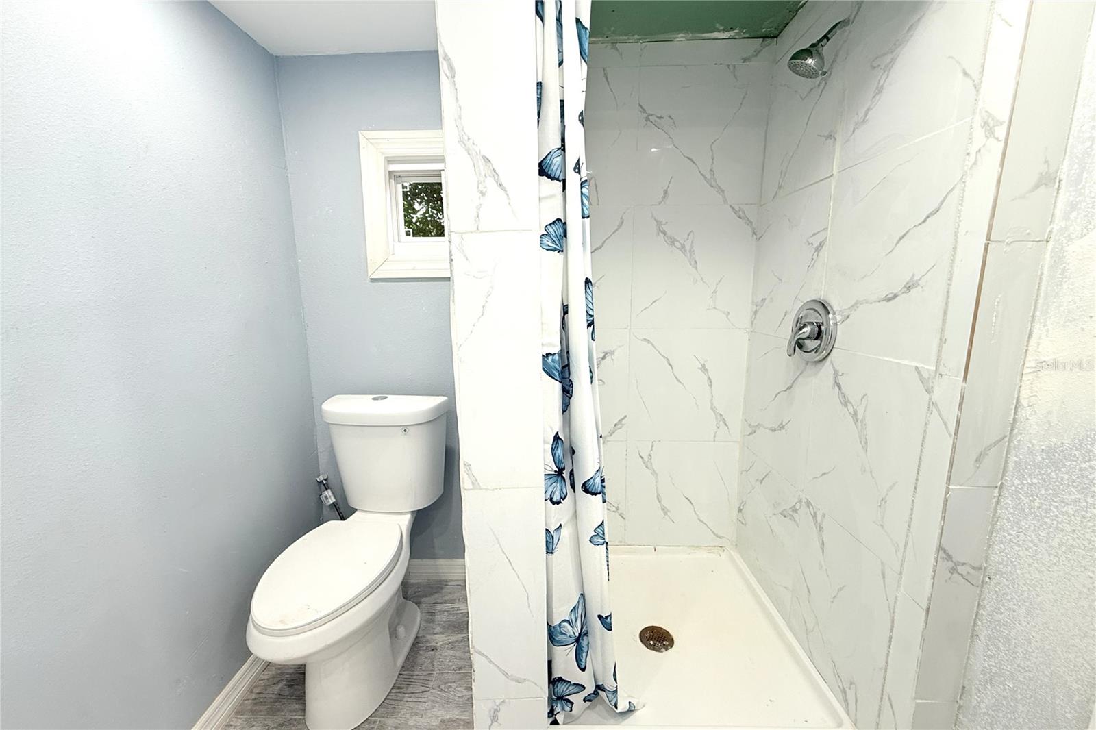 6934 Azlee Ave Property Photo 28