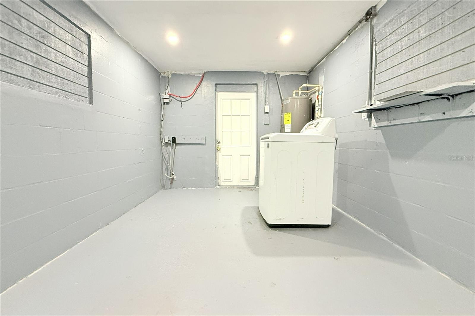 6934 Azlee Ave Property Photo 46