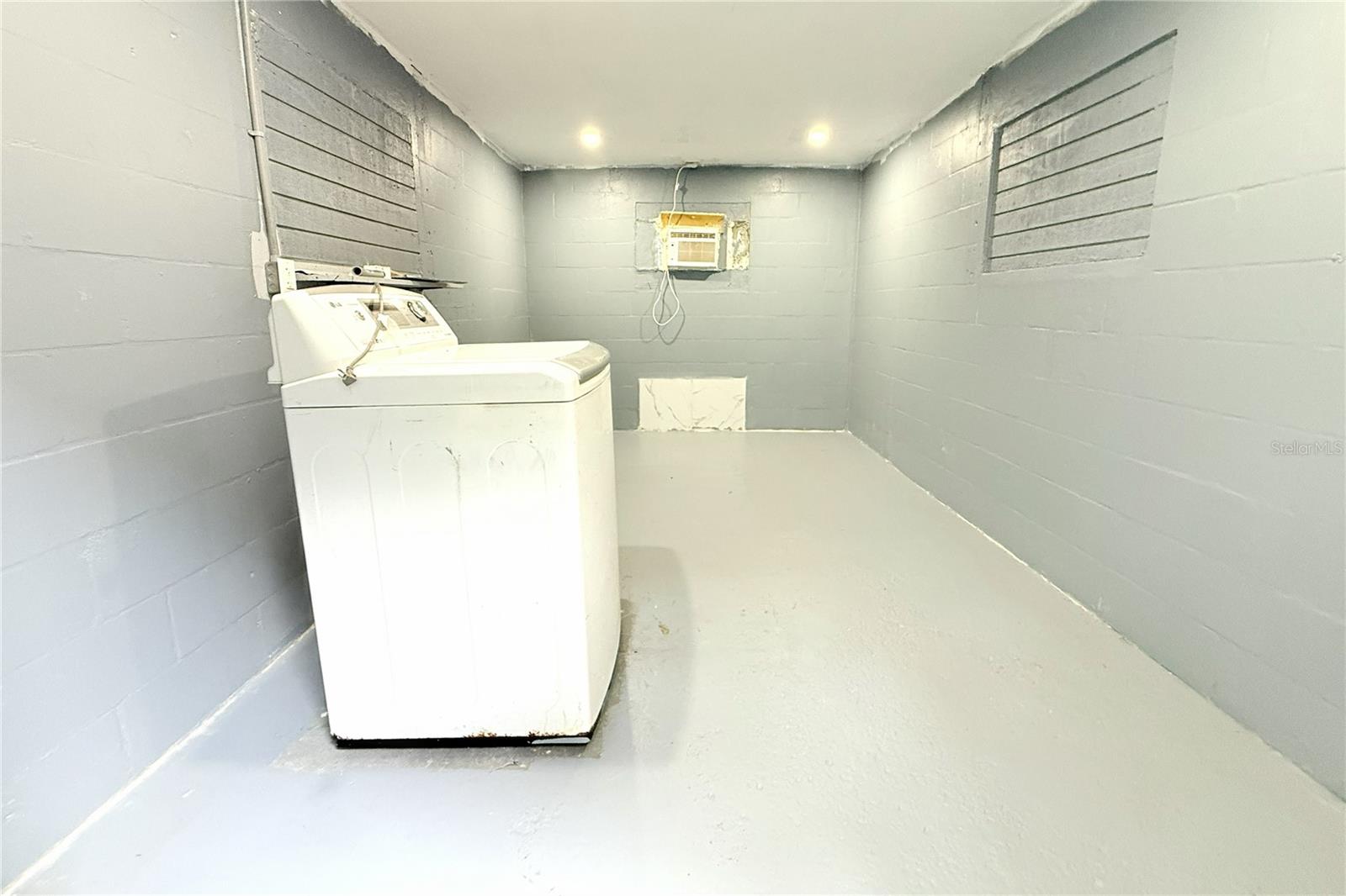 6934 Azlee Ave Property Photo 48