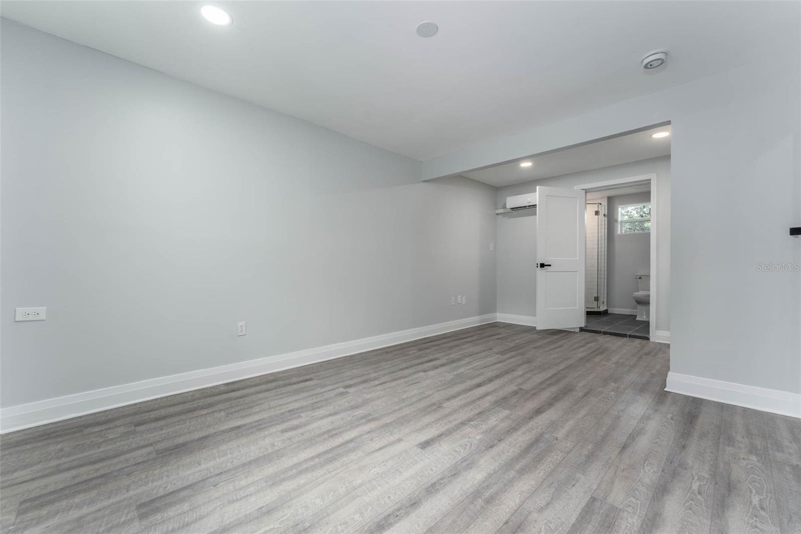 3018 E Norfolk St Property Photo 11