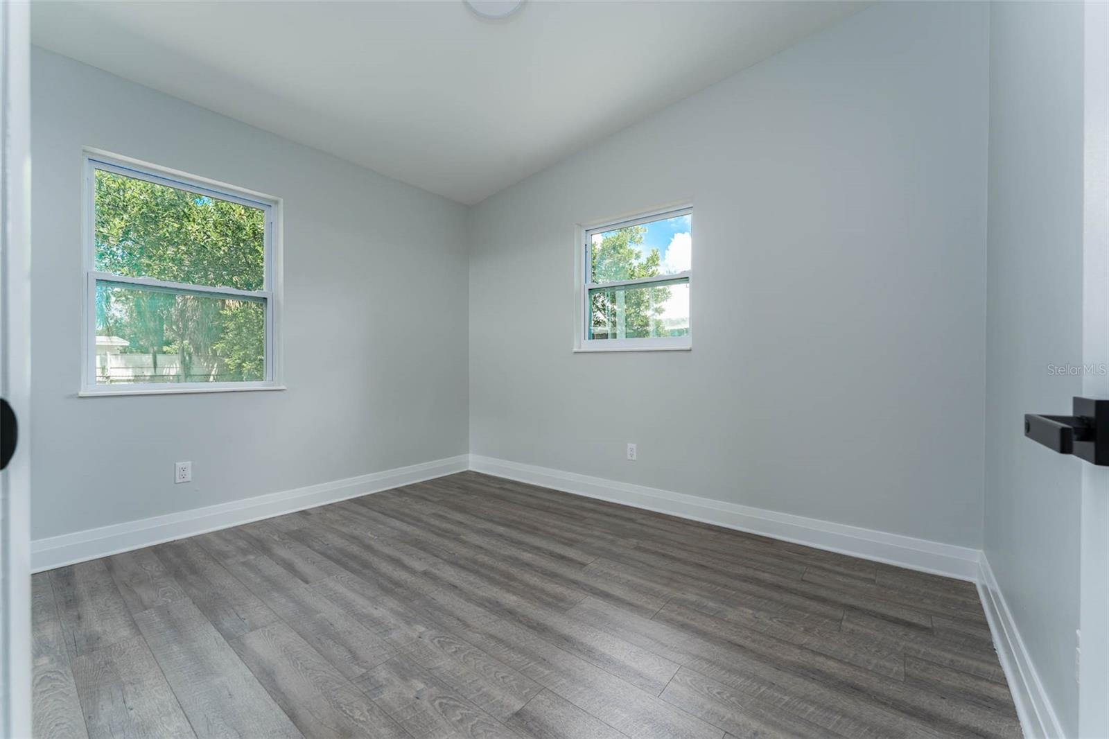 3018 E Norfolk St Property Photo 16