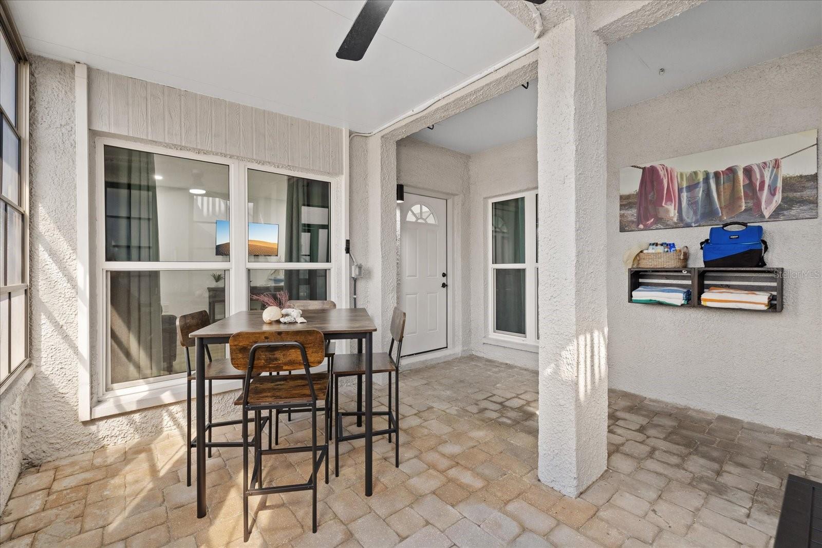 253 Rex Pl #b Property Photo 4