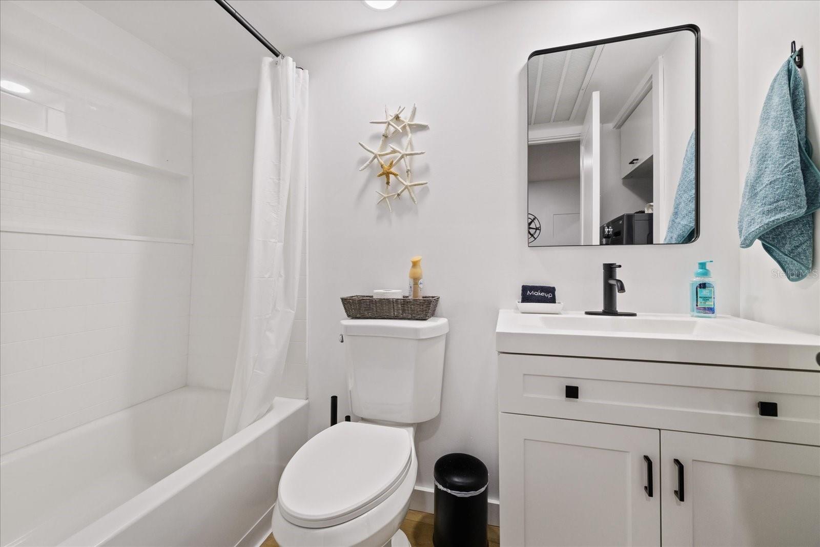253 Rex Pl #b Property Photo 15